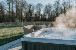 Hayward House, Hot Tub, Large Garden